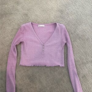 Pull & bear Ribbed V-Neck Long Sleeve Crop Top in Lavender